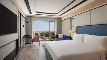 Minibar, in-room safe, desk, iron/ironing board