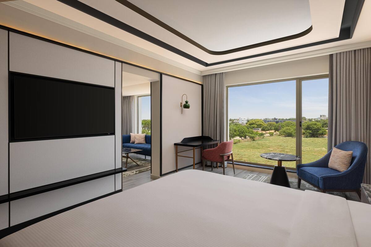 Deluxe suite, 1 kingsize bed, koelkast | Lakens van Egyptisch katoen, luxe beddengoed, donsdekens