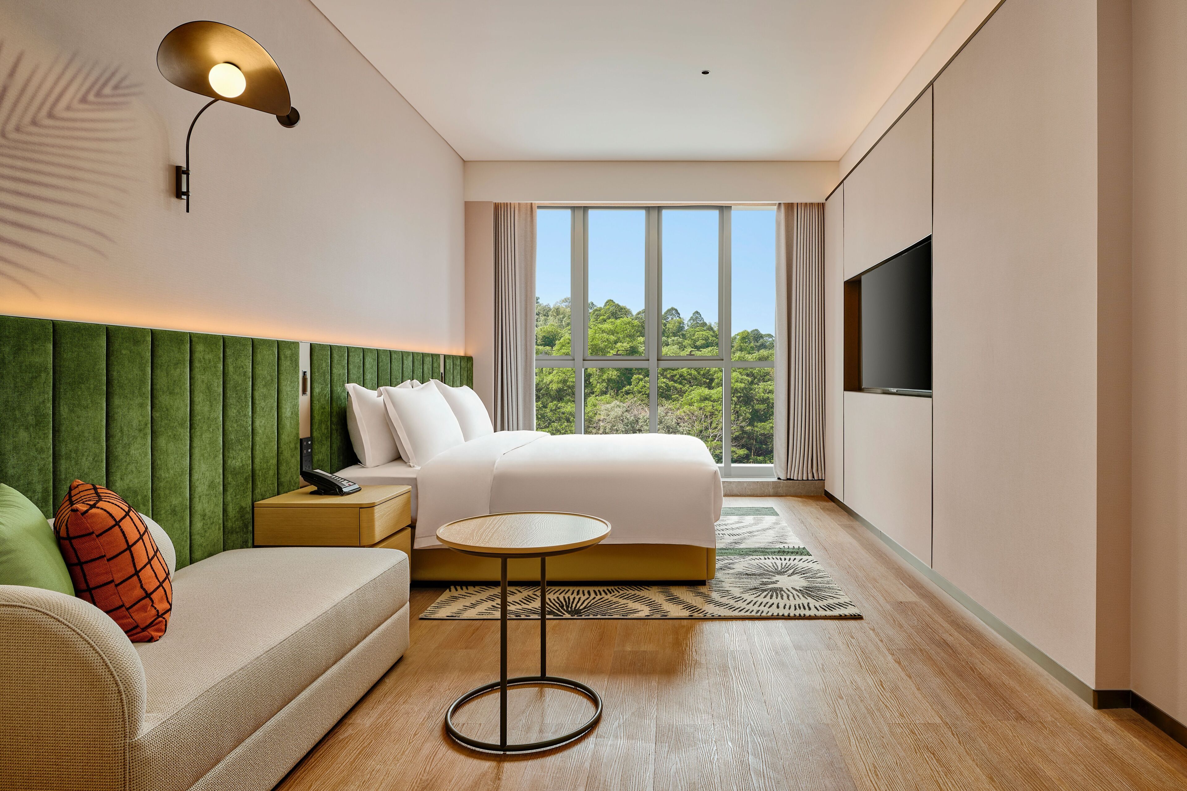 Deluxe Suite, 1 King Bed | Free WiFi