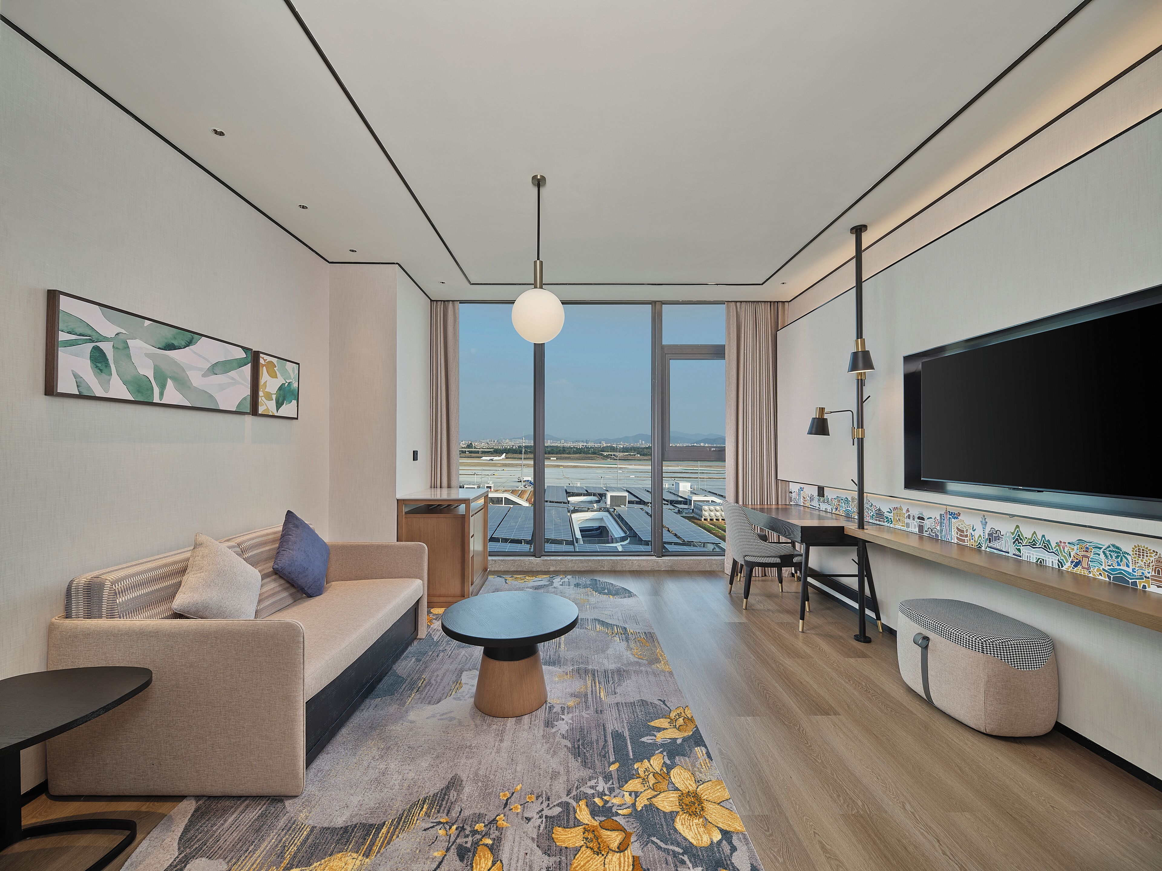 Suite Junior, 1 letto king | Copriletto in piuma, una cassaforte in camera, tende oscuranti