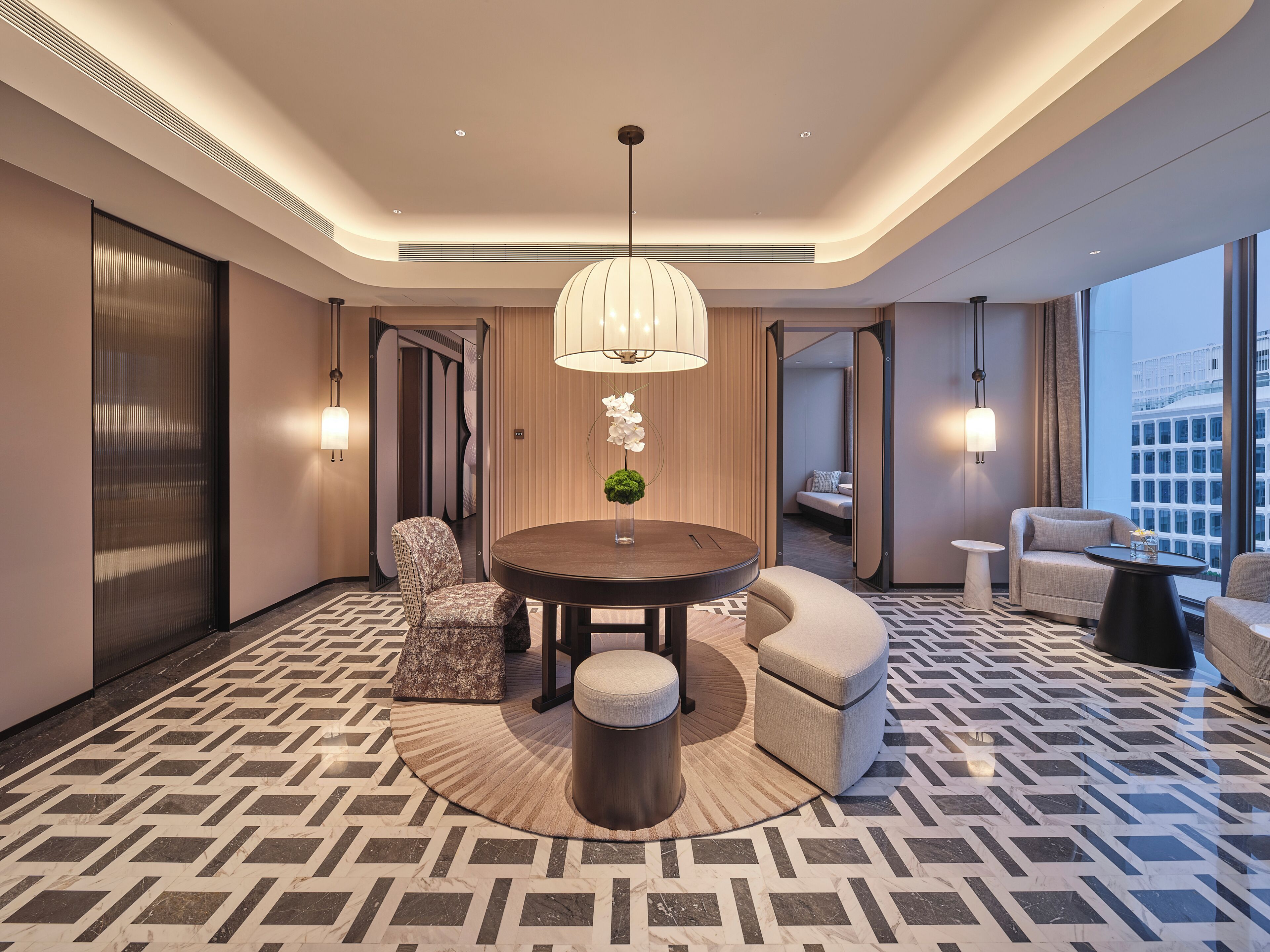 King Presidential Suite | Down comforters, in-room safe, desk, blackout drapes