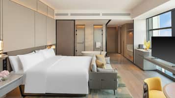 Deluxe Room, 1 King Bed