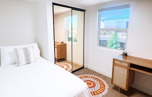 1 室のベッドルーム、WiFi、ベッドシーツ