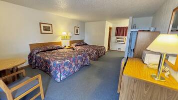 Basic Double Room | Iron/ironing board, free WiFi