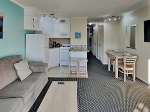 Condo (1 Bedroom) | Property amenity - Casa Del Mar 211 (Galveston)