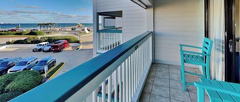 Condo (1 Bedroom) | Front of property