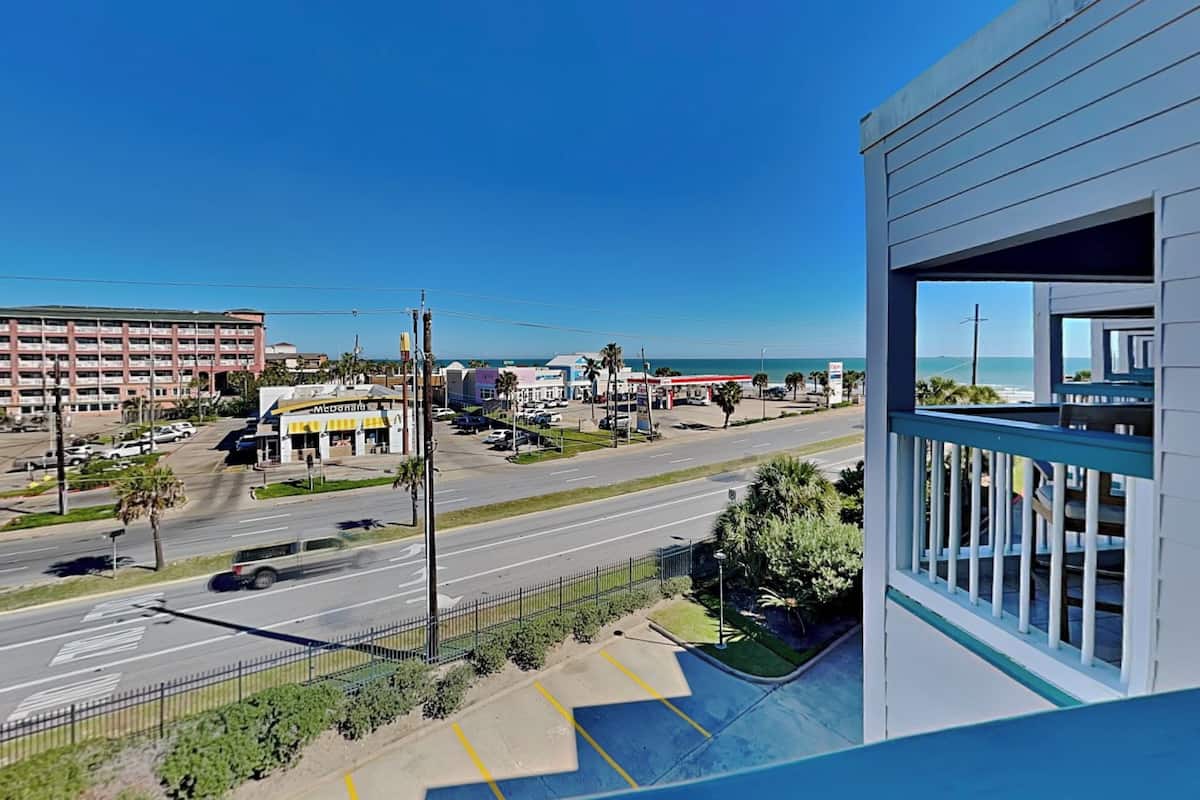 Condo (1 Bedroom) | Front of property