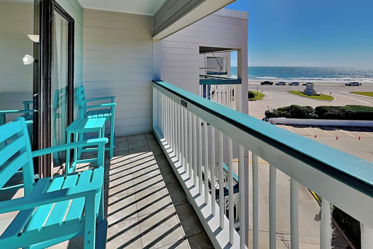 Condo (1 Bedroom) | Front of property