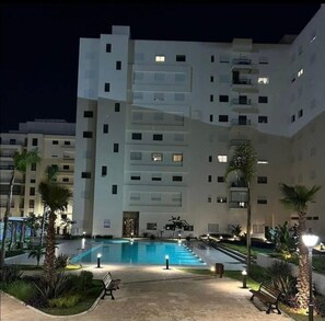 Pool - Charming 2-bedroom apartment in delightful Tanger with AC (Tanger)