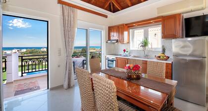 Socrates Holidays Apt. 4 with Pool near the Beach