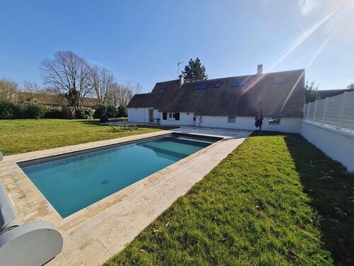 Country house with swimming pool and Jacuzzi for a lovely moment of relaxation