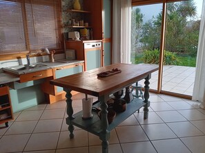 ميكروويف، فرن، موقد طهي مسطح، غسالة أطباق