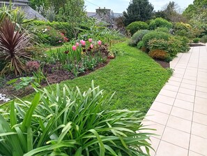 Property grounds - ♿ Fully accessible haven of peace - The sea just 50 meters away! (Le Relecq-Kerhuon)