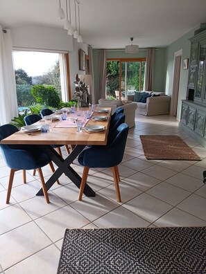 تناول الطعام