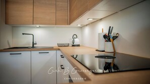 Mikrobølgeovn, ovn, kogeplade, opvaskemaskine