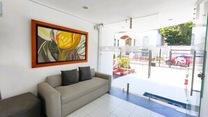 Quầy tiếp tân