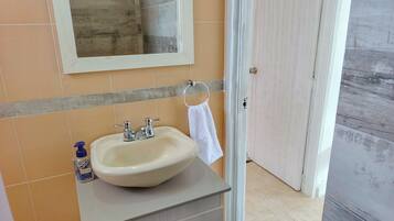 Comfort Apartment, Balcony | Bathroom