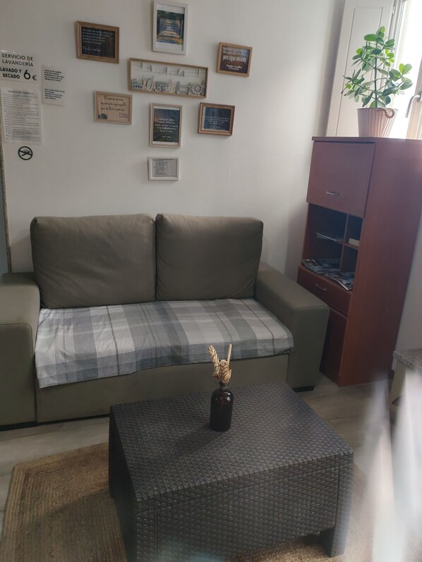 Legetøj, computerskærme, printere