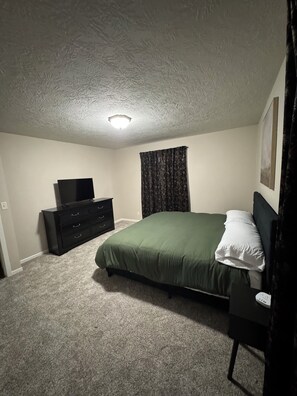 2 室のベッドルーム、WiFi、ベッドシーツ