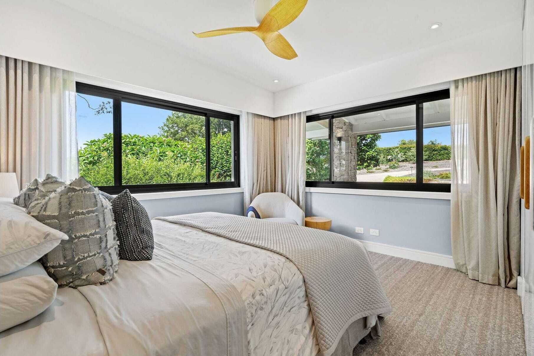 6 habitaciones, tabla de planchar con plancha, wifi y ropa de cama 