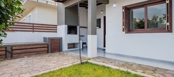 House w/ 3 Bedrooms and Barbecue Lpb0000