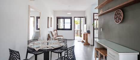 Eenvoudig appartement | Dineren