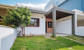 Basic Apartment | Exterior