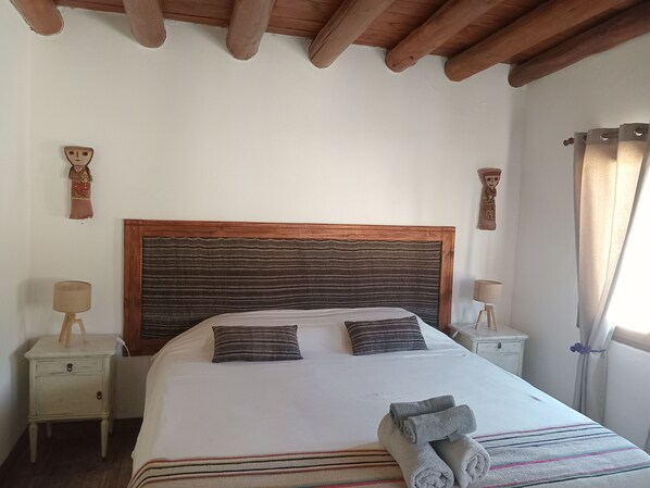 KILLA | In-room safe, blackout curtains, iron/ironing board