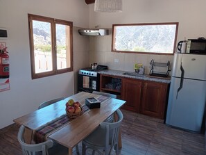 KILLA | Private kitchen | Full-sized fridge, microwave, oven, stovetop