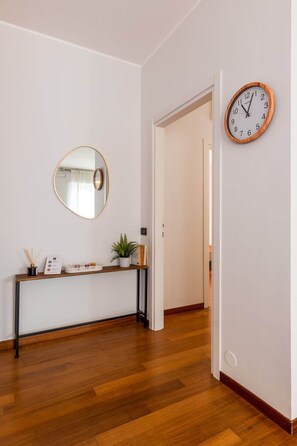 Interior - Sesto Sole –Bright 6th Floor [Olympic Village, IEO, Bocconi] (Milano)