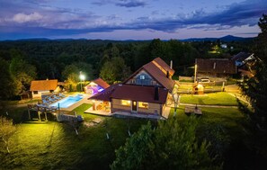 Exterior - Nice home in Gornje Dubrave with sauna (Gornje Dubrave)
