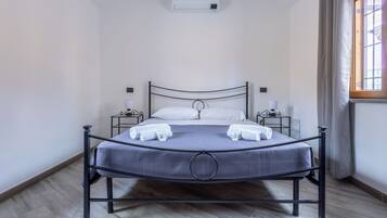 8 camere, Wi-Fi, lenzuola