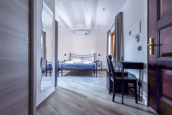 8 chambres, Wi-Fi, draps fournis