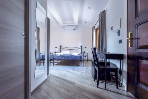 Il Piccolo Borghetto - Guest House Stazione Tiburtina