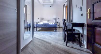 Il Piccolo Borghetto - Guest House Stazione Tiburtina