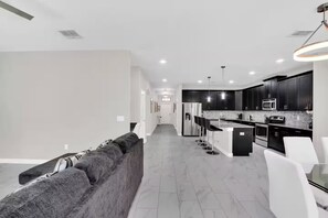 Interior - Game room- Pool/Hot Tub,Free Waterpark/Xbox/arcade (Davenport)