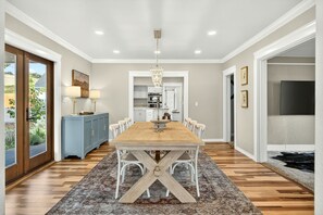 家庭別墅, 多間臥室, 山谷景觀 | 用餐區