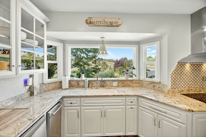 Familievilla, flere soverom, dalutsikt | Eget kjøkken