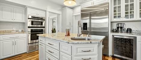 Family Villa, Multiple Bedrooms, Valley View | Private kitchen