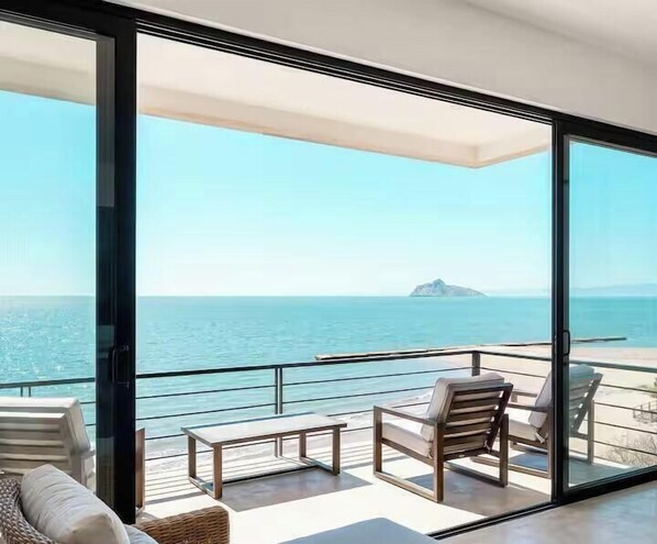 Apartment, 2 Bedrooms, Non Smoking, Beach View | Terrace/patio - Punta Peninsula (Bahía Kino)