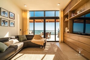 Family Penthouse, 3 Bedrooms, Beach View, Beachfront | Living area | TV - Punta Peninsula (Bahía Kino)