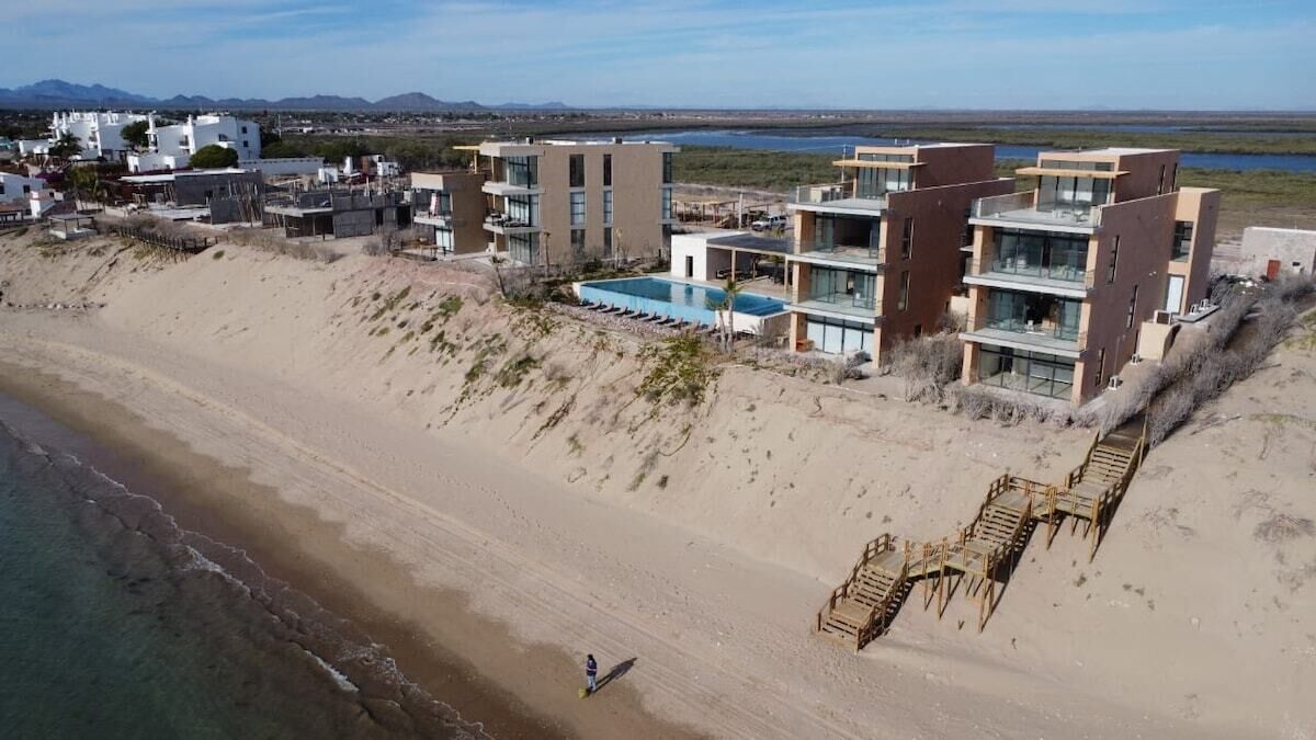 Fachada da propriedade