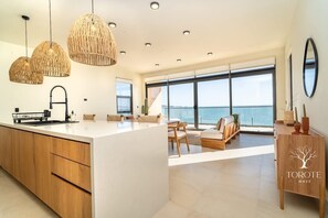 Family Penthouse, 3 Bedrooms, Balcony, Beach View | Private kitchen - Punta Peninsula (Bahía Kino)