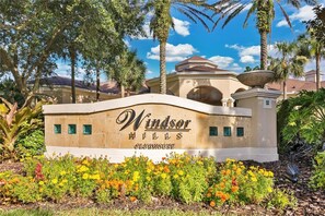 المنطقة المحيطة بالمنشأة