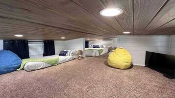 2 bedrooms, iron/ironing board, travel cot, bed sheets