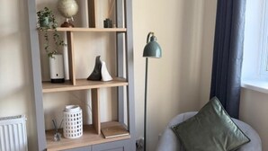 TV - Meriden Apartment Retreat - Sleeps 7 - Near Nec (Solihull)
