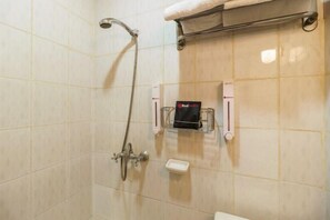 Room - RedDoorz @ Jalan Jaksa (Central Jakarta)