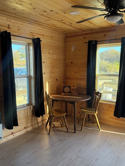 Delightful 1-bedroom cabin in Cherokee