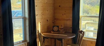 Delightful 1-bedroom cabin in Cherokee