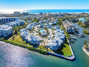 المنشأة من الخارج